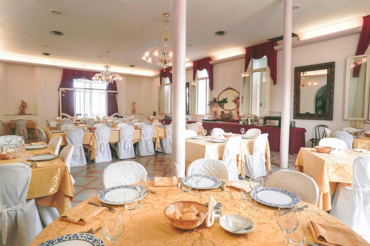 Hotel Lido ريميني المظهر الخارجي الصورة